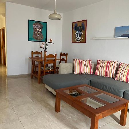 Playa Chica Apt With Terrace 100 M From The Sea Puerto del Carmen  Ngoại thất bức ảnh