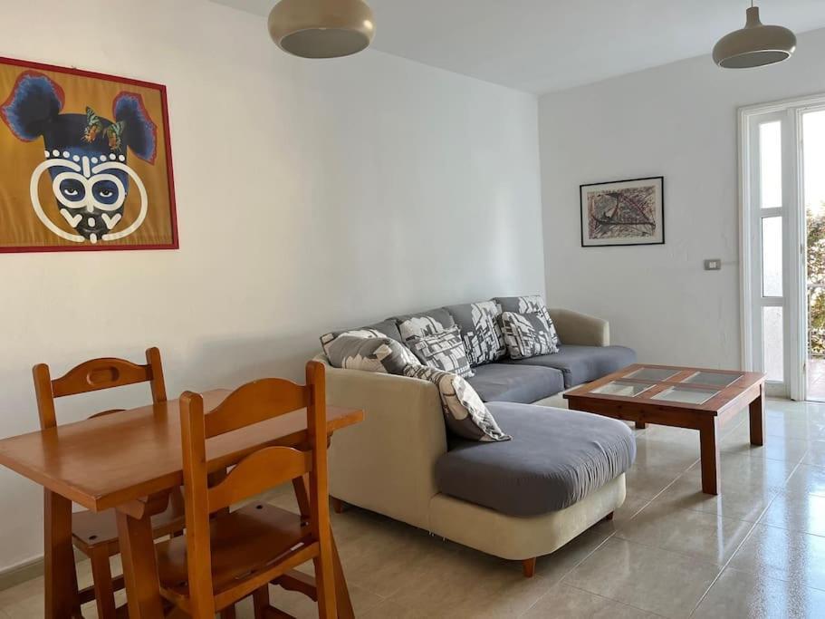 Playa Chica Apt With Terrace 100 M From The Sea Puerto del Carmen  Ngoại thất bức ảnh
