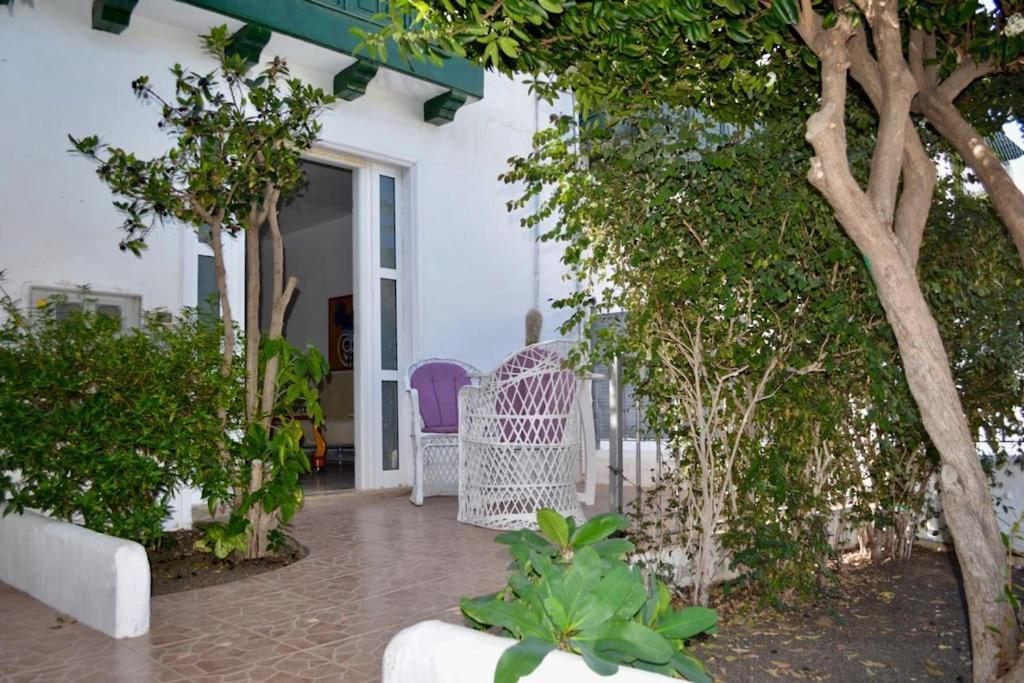 Playa Chica Apt With Terrace 100 M From The Sea Puerto del Carmen  Ngoại thất bức ảnh