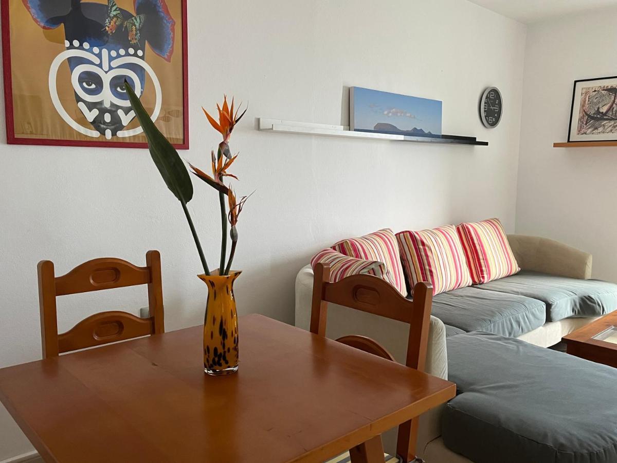 Playa Chica Apt With Terrace 100 M From The Sea Puerto del Carmen  Ngoại thất bức ảnh
